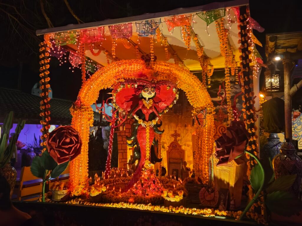 decorated altar; Image credit dayofthedeadsd.com